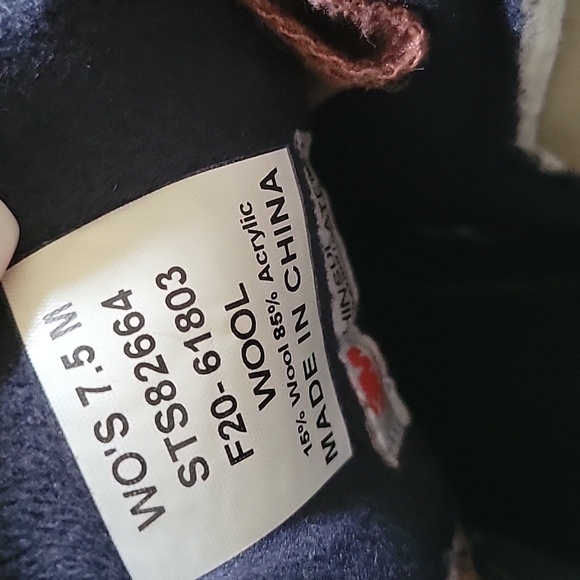 Sperry Navy and Cream Boots - Picture 7 of 12